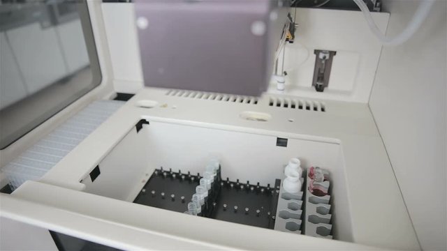Hematology analyzer machine automatically working for test complete blood count