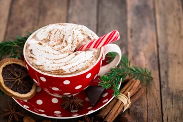 Papier Peint photo autocollant Chocolat Chocolat chaud de Noël à la crème fouettée