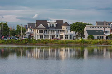 Fototapeta na wymiar Houses by a Lake