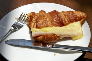 croissant ham Cheese
