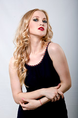 Naklejka premium girl in evening dress