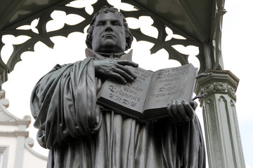 Eine Martin Luther Statue