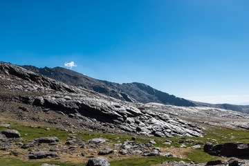 Fototapeta premium Rocky mountains of Sierra Nevada on a sunny day