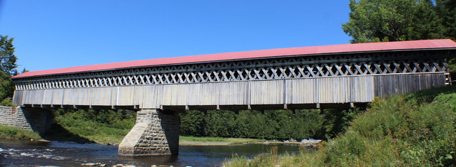 McVetty-McKenzie Covered Bridge in Lingwick. Quebec
1893