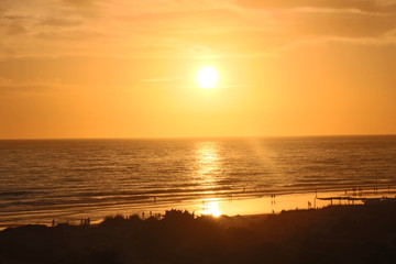 Sonnenuntergang am Strand von Andalusien
