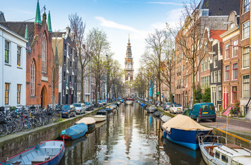 Obraz premium View of Canal House in Amsterdam, Netherlands