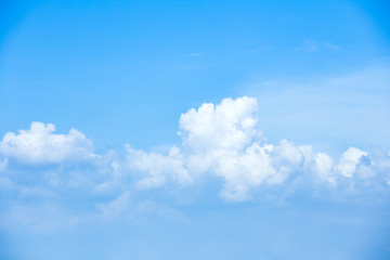 Fototapeta premium white cloud in clear sky