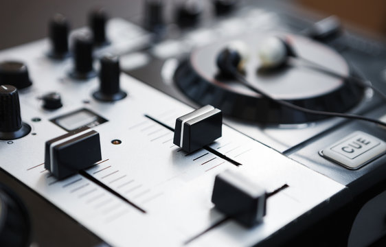 Professional DJ midi controller sound mixer