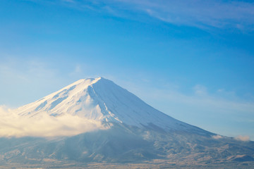 Fototapeta premium Mountain Fuji with blue sky , Japan