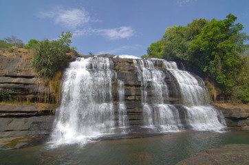 Fototapeta premium Waterfall Chute de Djourougui in the region of Fouta Djallon in Guinea 