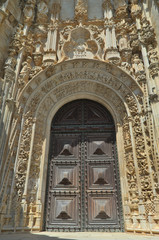 Obraz premium Manueline gate of the Convent of Christ in the Castle of Tomar, Portugal