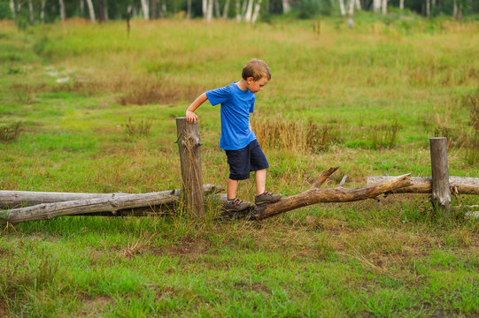  boy training balance