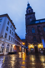 Fototapeta na wymiar Church of the Holy Spirit on Marktplatz in Heidelberg