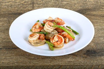 Shrimp and asparagus