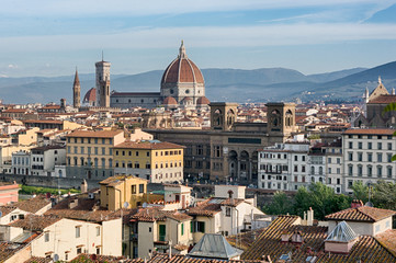 Fototapeta na wymiar Duomo and the roofs