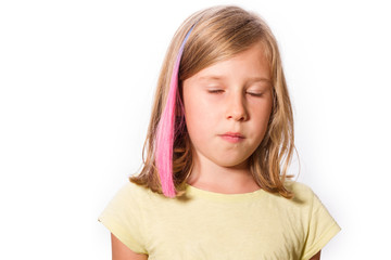 M&auml;dchen hat die Augen zu