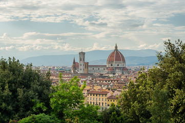 Fototapeta na wymiar Picturesque view of Duomo from piazzale Michelangelo