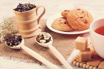 Herbal tea and cookies
