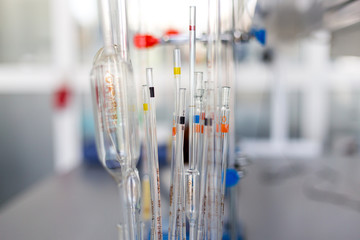 devices for glass samples and pipette tubes, jars, biological samples.