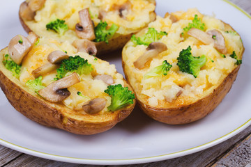 Broccoli, Cheese and Mushroom Chowder Potato