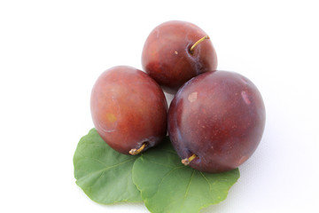 3 prunes rouge