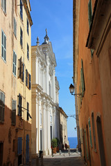 Fototapeta na wymiar Corse, ruelle de la citadelle de Bastia