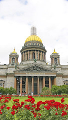 Fototapeta na wymiar Catedral de San Petersburgo, Rusia