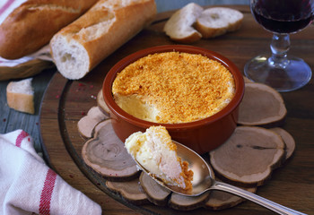 Cooking Camembert fondue