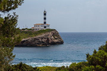 Fototapeta na wymiar Lighthouse in still waters