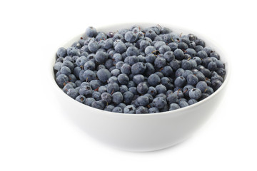 Fototapeta na wymiar blueberries in plate isolated