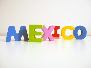 Mexico, bunter Schriftzug aus Holzbuchstaben