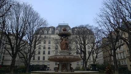 Fototapeta na wymiar square de Paris