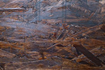 ニスが塗られて艶のある合板の様子