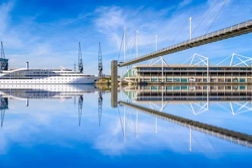 Foto op Plexiglas Royal Victoria Dock Bridge in London, UK © I-Wei Huang
