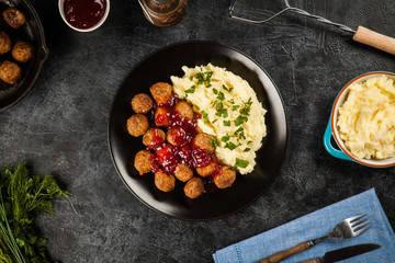 Meatballs and mashed potatoes