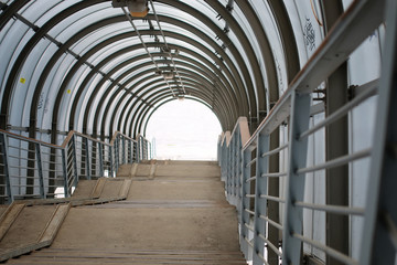 pedestrian tunnel circle