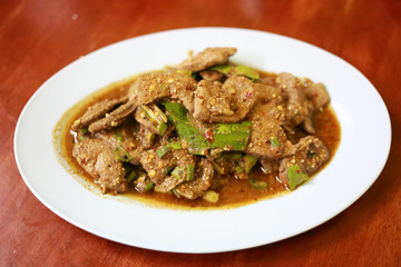 thai sweet liver salad