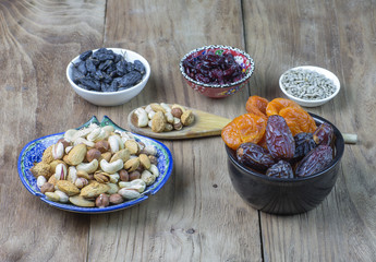 Oriental nuts and dried fruit