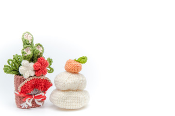 Obraz na płótnie Canvas knitting kadomatsu and kagami mochi for nengajyou