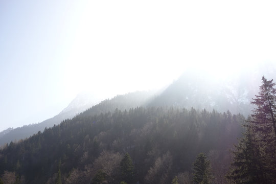 Berglandschaft bei Schloss Schwanstein in Deutschland