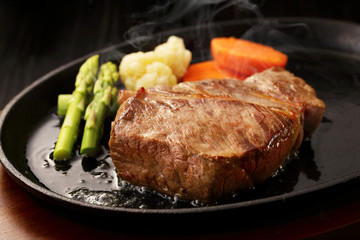 牛ロースステーキ　Beef steak