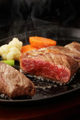 牛ロースステーキ　Beef steak