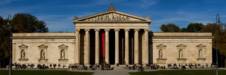 Fototapeta premium Königsplatz in München Sehenswürdigkeit, 