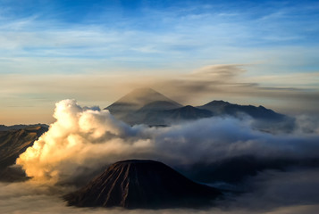 Mount Bromo auf java bei Sonnenaufgang © dietwalther