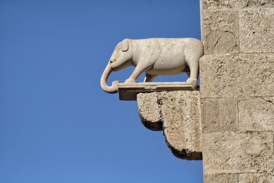 Cagliari. Statua dell'elefante sull'omonima torre