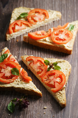 tomato sandwich
