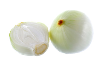 Obraz na płótnie Canvas onion slices on white background