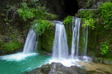 Fototapeta na wymiar Waterfall at Wulong National Park
