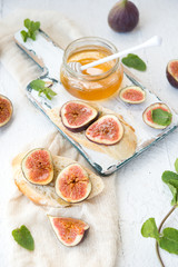 Useful breakfast. Sandwiches with a fig and honey
