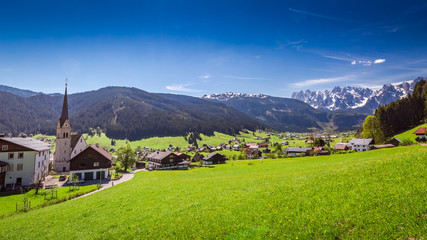 Obraz premium Mountain village Gosau in Austrian Alps